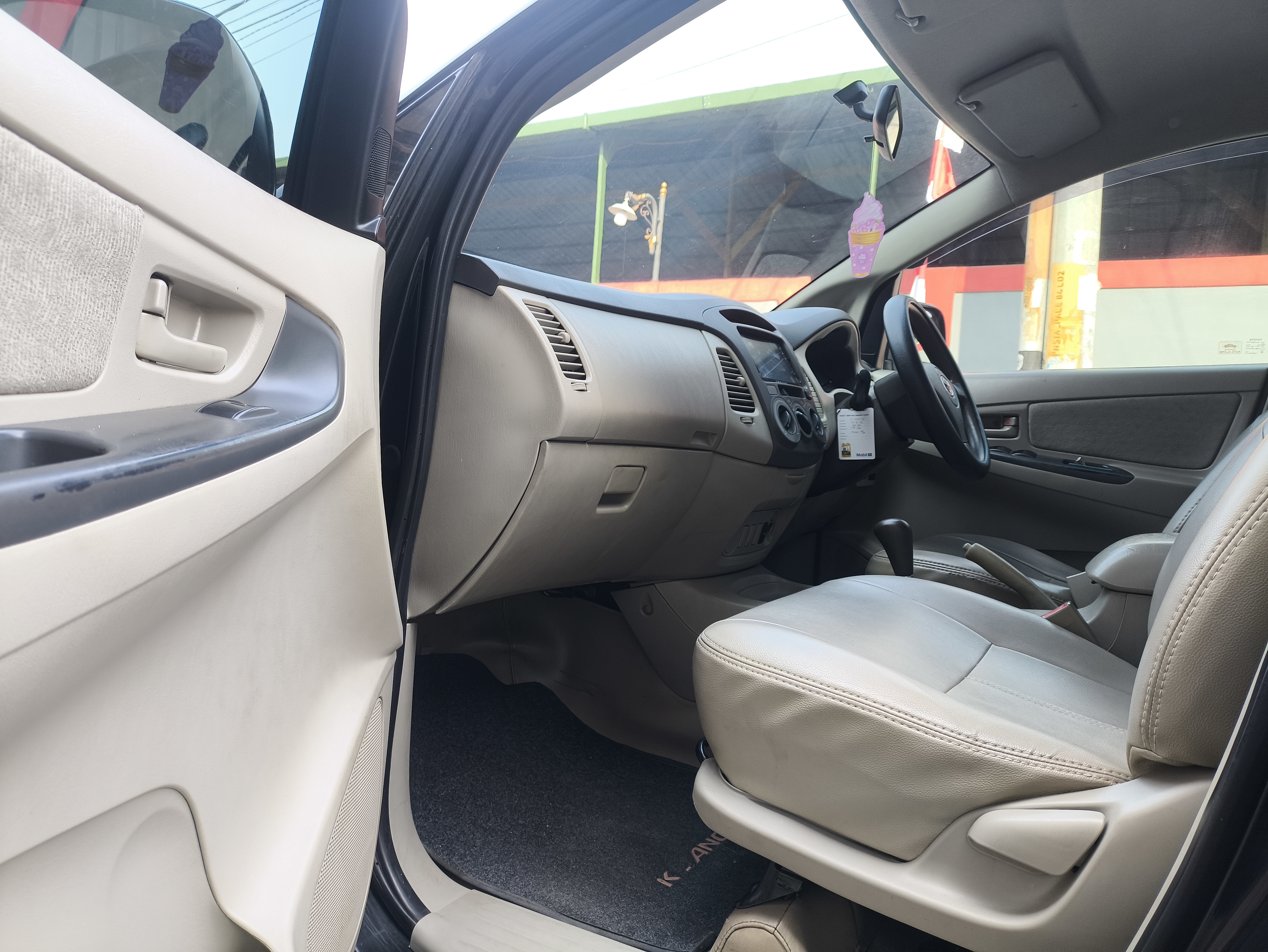 Galeri Mobil