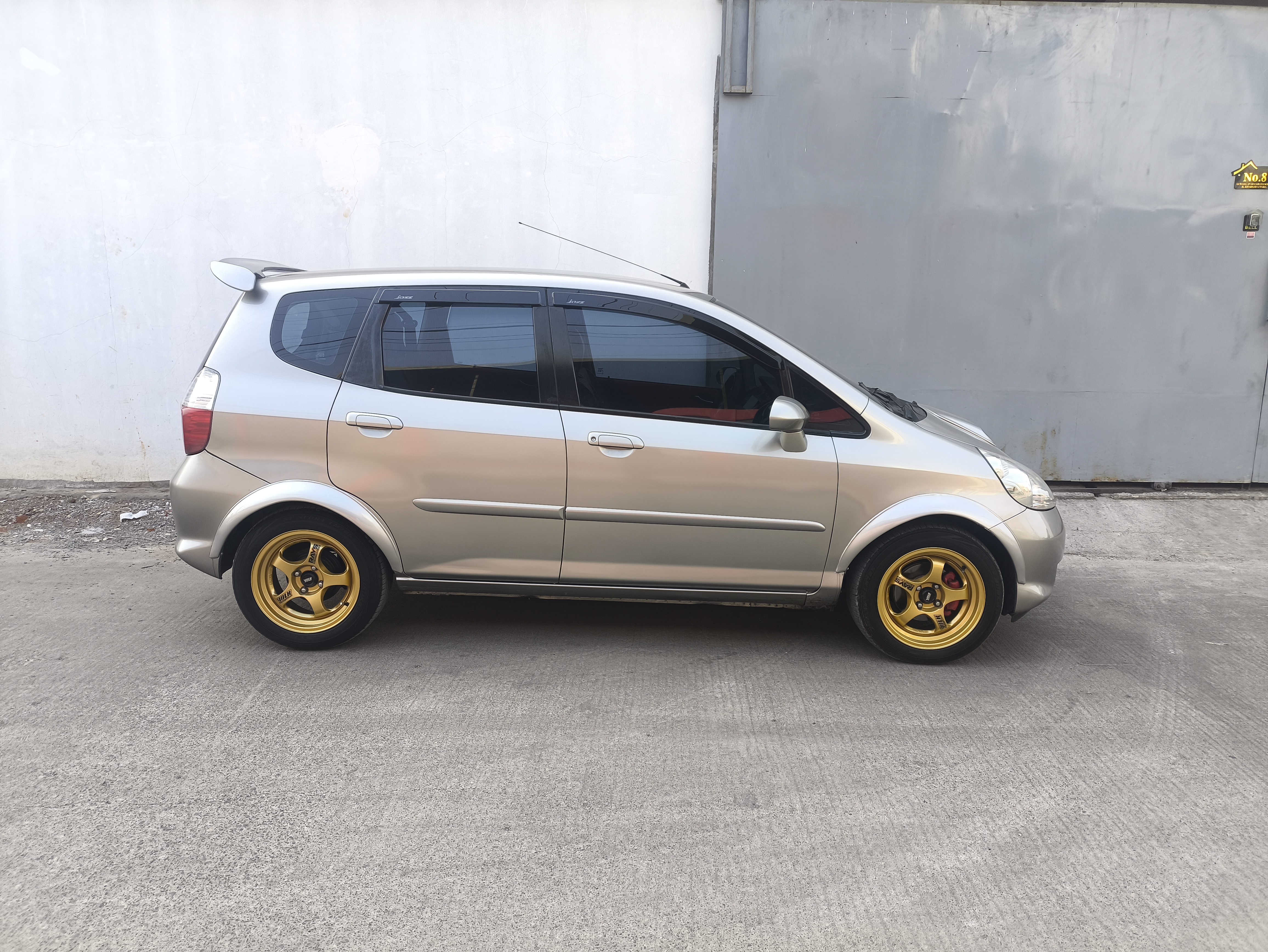 Galeri Mobil