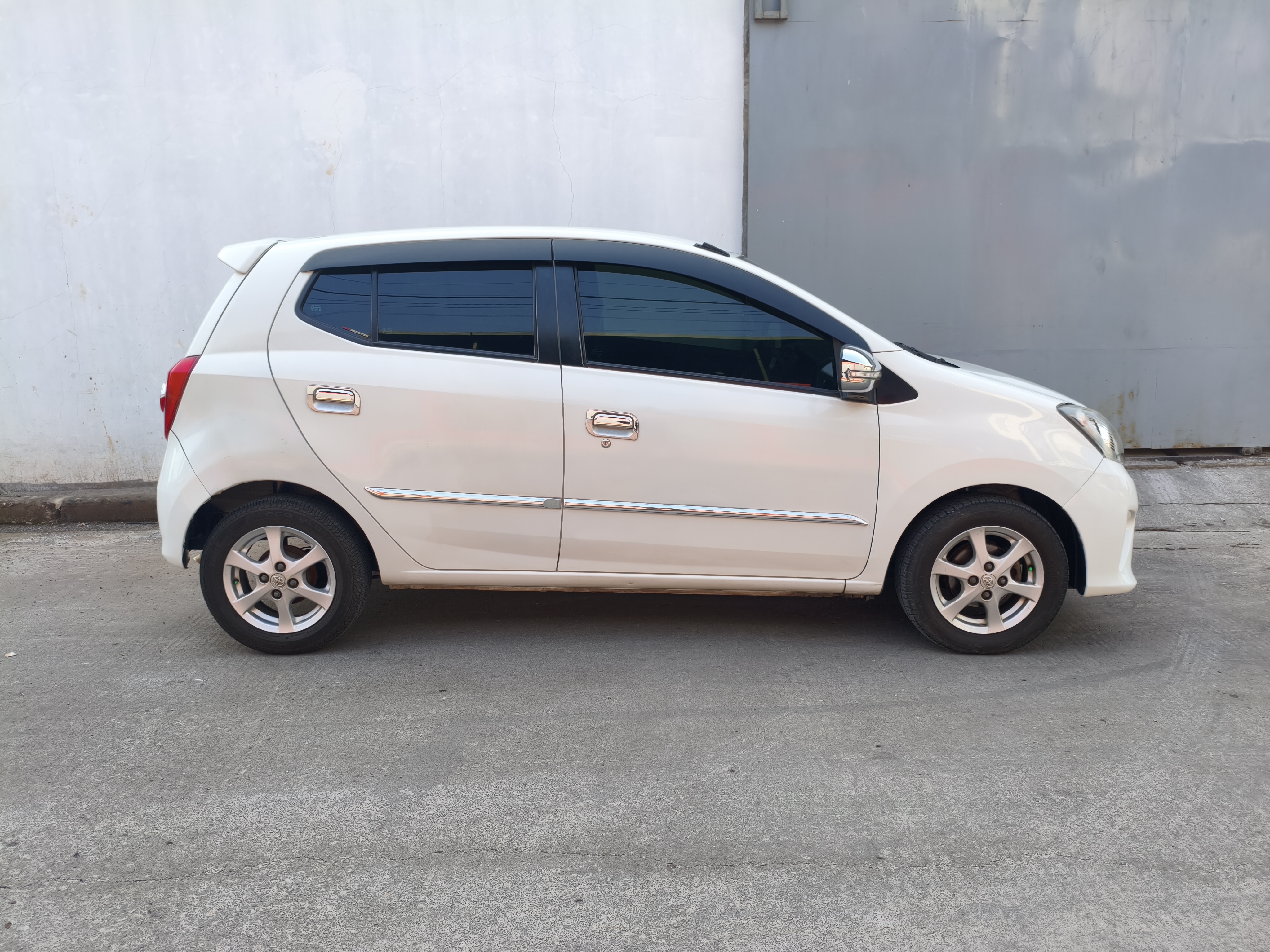 Galeri Mobil