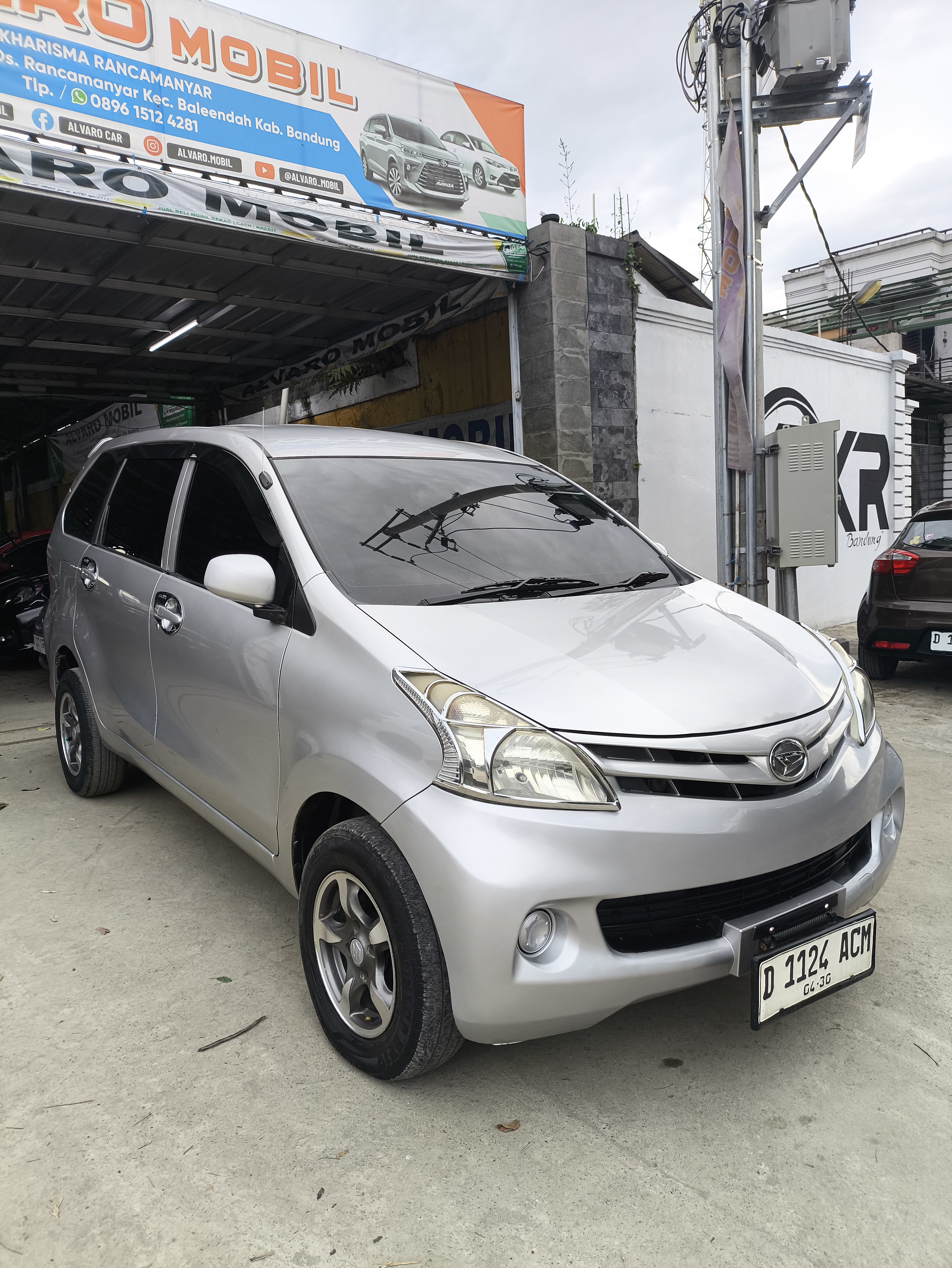 DAIHATSU XENI M NEW MANUAL