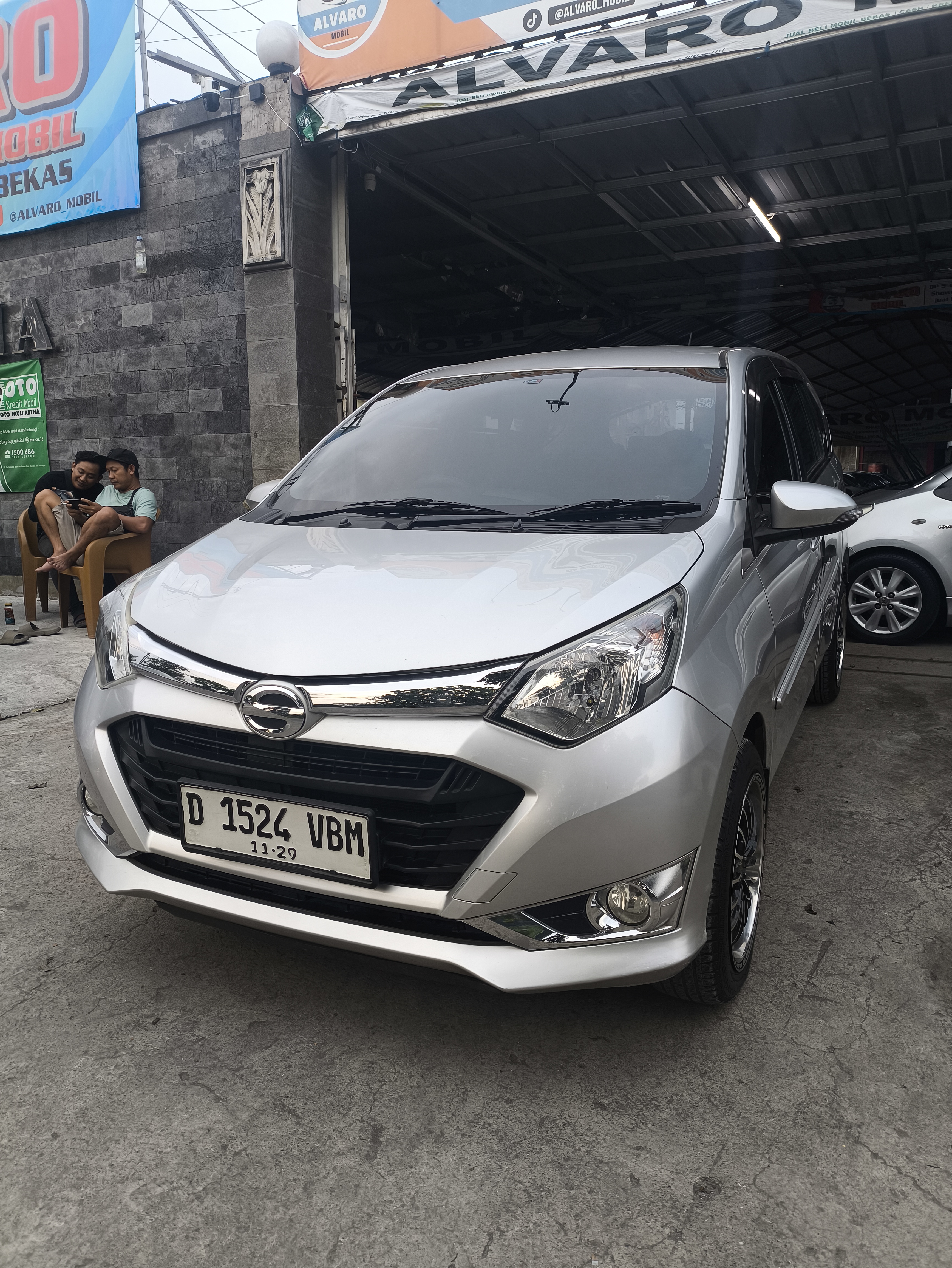 DAIHATSU SIGRA R MT